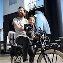 Fahrrad Kindersitz Urban Iki  Rear seat Carrier mounting Koge Brown/Bincho Black